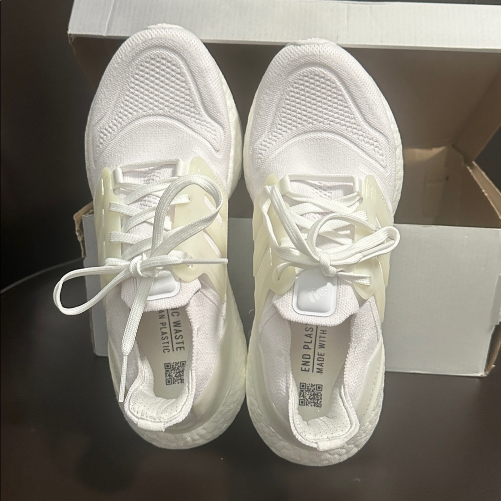 Adidas Women’s Ultraboost 22 W Running Shoe